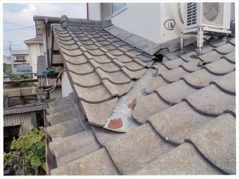 岡山市南区で雨漏り修理 谷板金に錆びてます。