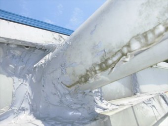岡山市東区 折半の屋根から雨漏り