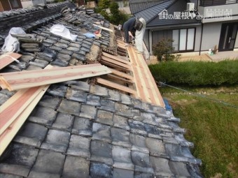 岡山市東区 瓦葺き替え 雨漏り修理 大工工事