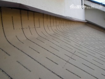 備前市 瓦屋根葺き替え工事 下葺き材の防水紙ルーフィング