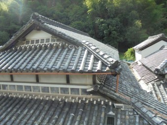 岡山市東区 雨漏り修理ポリカ張り