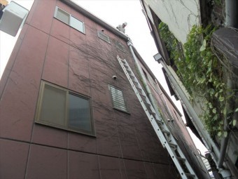 倉敷市雨漏り点検 2連梯子では屋根の上には上がれません
