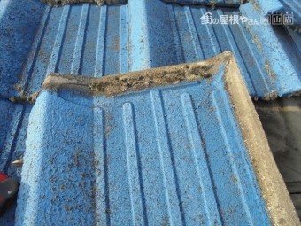 岡山市南区 雨漏り修理 瓦のズレ