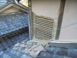 岡山北区 雨漏り点検 モルタル壁脱落