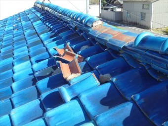 岡山市南区 屋根補修工事 棟の崩れ