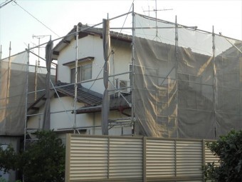 岡山市南区 瓦屋根葺き替え工事 養生足場