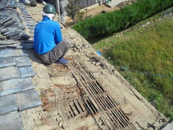 岡山市東区 瓦葺き替え 雨漏り修理 瓦撤去