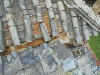 岡山市東区 本葺きの瓦ズレ