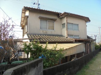 倉敷市で雨漏り修理 2階建ての切妻