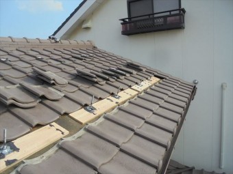岡山市北区 瓦葺き替え 太陽光システム取り外し