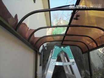 岡山市中区 カーポートの屋根材の張り替え工事前