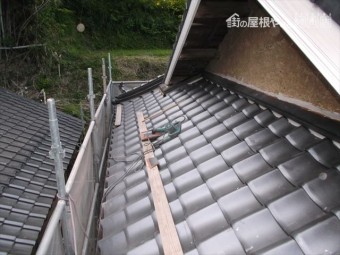 岡山県久米南町 屋根工事 屋根リフォーム 際熨斗施工 入母屋側