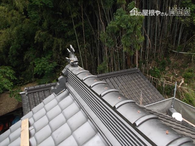 岡山県久米南町 屋根工事 屋根リフォーム 本棟シャチホコ