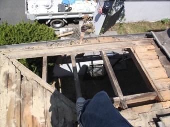 赤磐市 雨漏り修理 棟瓦積み直し 腐った野地板撤去