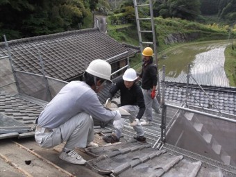 瓦降ろしスタート
