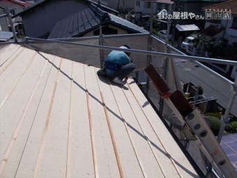 瓦割り