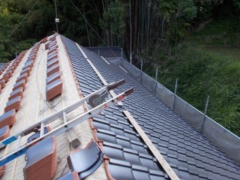 岡山県久米南町 屋根工事 屋根リフォーム 地瓦葺き揚げ工事