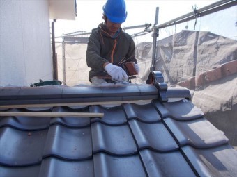 岡山市北区 屋根瓦葺き替え工事 棟施工