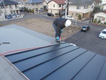 岡山市中区 カバー工法 屋根瓦葺き替え工事