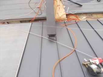 岡山市中区 カラーベストにカバー工法施工中