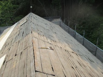 岡山県久米南町 屋根工事 雨漏り修理 桟木防水紙を取った状態