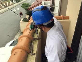 岡山市北区 瓦補修工事 ビスうち替え