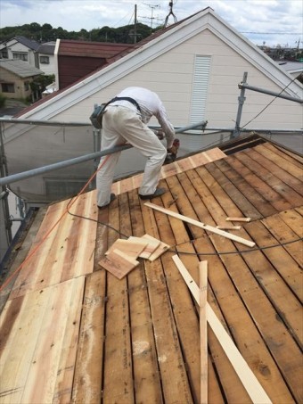 岡山市南区 屋根工事 屋根リフォーム 雨漏り修理 屋根葺き替え 化粧野地板張替