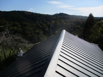 岡山県美咲町 屋根工事 ガルバリウム鋼板の屋根