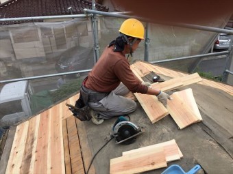 岡山市南区 屋根工事 屋根リフォーム 化粧野地板取り替え