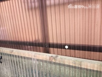 岡山市南区 カーポートの屋根修理 隣の波板取り外し
