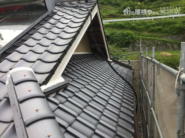 岡山県久米南町 屋根工事 屋根リフォーム 入母屋側