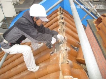 岡山市南区 屋根瓦修理 棟解体組み立て 強力棟金具取付け