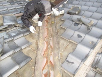 岡山市北区 谷板金取り替え工事