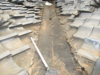岡山市北区 谷板金撤去