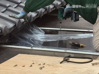 岡山市南区 カーポートの屋根修理 ポリカーポネート取付け