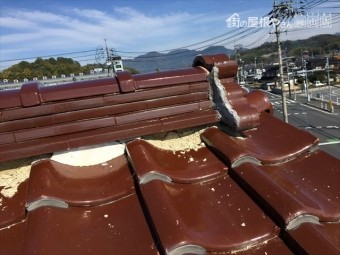 岡山県津山市 屋根修理 棟崩れ