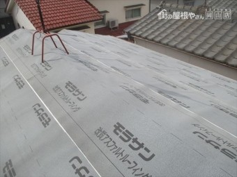 岡山市北区 屋根瓦葺き替え工事 瓦撤去