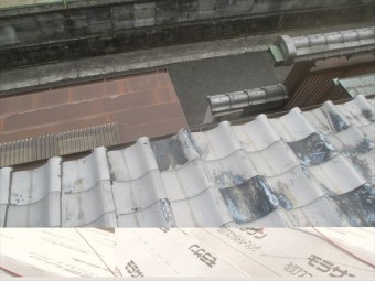 岡山市北区 屋根修理でずれ瓦直します。