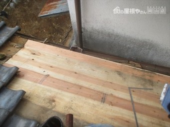 吉備中央町 12ミリの杉板張り替え