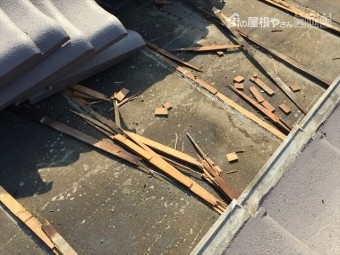 岡山市北区 瓦屋根葺き替え工事 雨漏り跡
