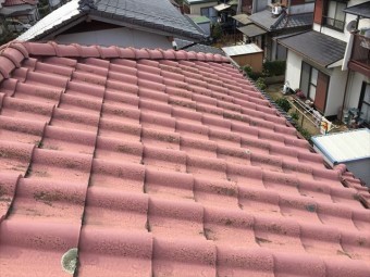 岡山市南区 屋根葺き替え工事する前の瓦はセメントのS型の瓦です。