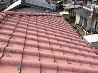 岡山市南区 屋根葺き替え工事する前の瓦はセメントのS型の瓦です。