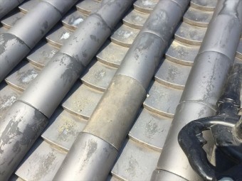 岡山市北区で蔵の屋根の割れ瓦差し替え工事
