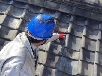瀬戸内市 瓦葺き替え工事 屋根点検 雨漏り天井にシミ