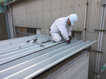倉敷市 屋根修理 折板屋根取り替え 本体取り替え