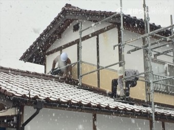 津山市 棟積み直し 養生足場