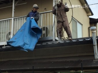 岡山市中区 屋根塗装工事 水洗いです