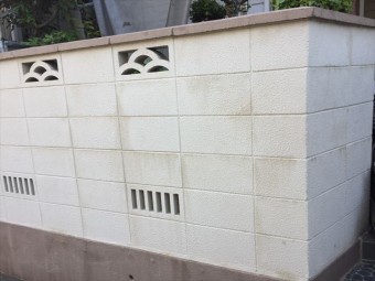 岡山市北区 外壁塗装 ブロック塀にも汚れが目立つ