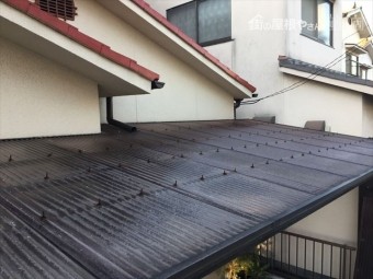 岡山市北区 波板剥がし 養生足場を建てるために