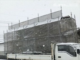 津山市 棟積み直し 養生足場
